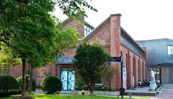 挑戰(zhàn)整個(gè)行業(yè)新品展 雅迪Z3更高端智能發(fā)布會(huì)(圖1) 挑戰(zhàn)整個(gè)行業(yè)新品展 雅迪Z3更高端智能發(fā)布會(huì)(圖1)