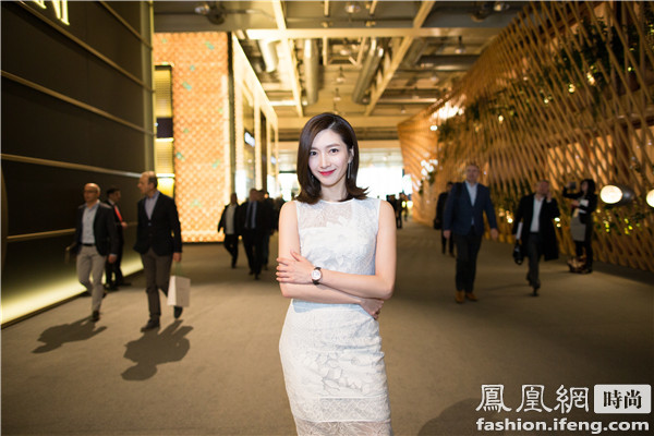 飛亞達(dá)巴塞爾鐘表展新品揭幕 靳東和江疏影都來(lái)(圖8) 飛亞達(dá)巴塞爾鐘表展新品揭幕 靳東和江疏影都來(lái)(圖8)