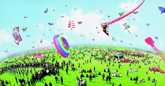 濰坊:創(chuàng)新提升風箏盛會全力打造會展名城(圖1) 濰坊:創(chuàng)新提升風箏盛會全力打造會展名城(圖1)