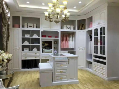 冠特新品來(lái)襲廣州衣柜展 玩實(shí)力賺足了眼球(圖6) 不玩噱頭玩實(shí)力 冠特新品來(lái)襲廣州衣柜展