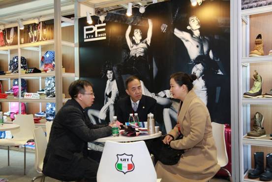全球原創(chuàng)鞋業(yè)皮具展2016(春季)融合新格局(圖1) 全球原創(chuàng)鞋業(yè)皮具展2016(春季)融合新格局(圖1)