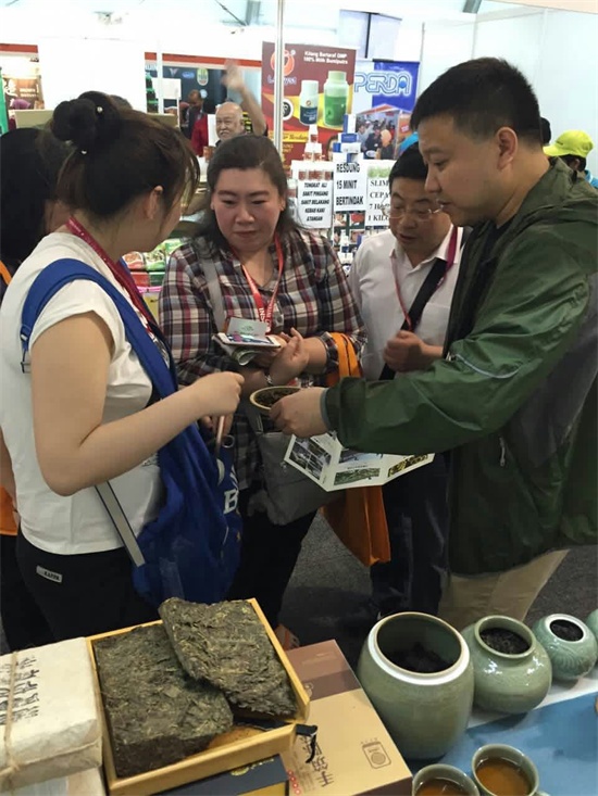 馬來西亞國際清真展 涇陽茯磚茶高調(diào)亮相(圖6) 馬來西亞國際清真展 涇陽茯磚茶高調(diào)亮相(圖6)