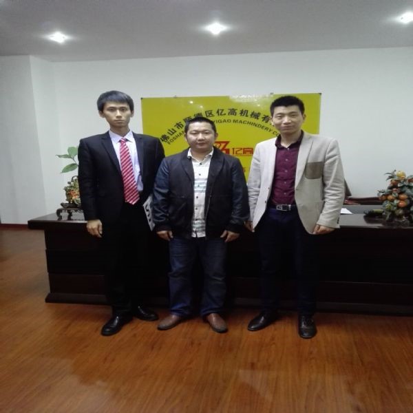 廣州國際玻璃技術(shù)展注入新的活力 更多商機(圖2) 廣州國際玻璃技術(shù)展3月走訪清洗機專家億高玻璃機械公司