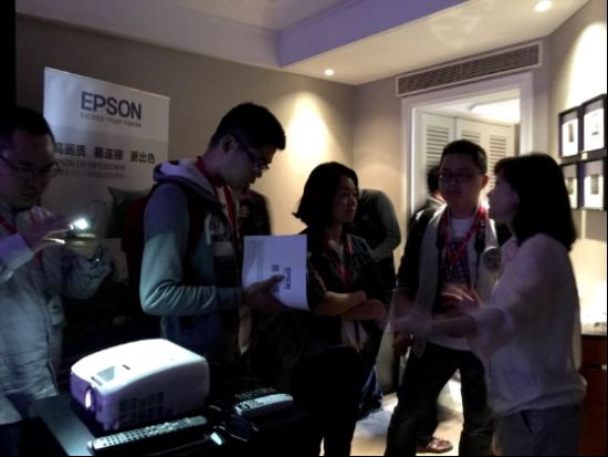 愛普生家用投影機(jī)參展第24屆上海HI-FI展(圖2) 愛普生家用投影機(jī)參展第24屆上海HI-FI展(圖2)