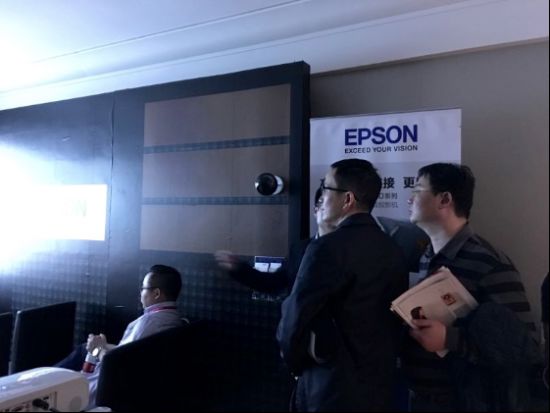 愛普生家用投影機(jī)參展第24屆上海HI-FI展(圖4) 愛普生家用投影機(jī)參展第24屆上海HI-FI展(圖4)