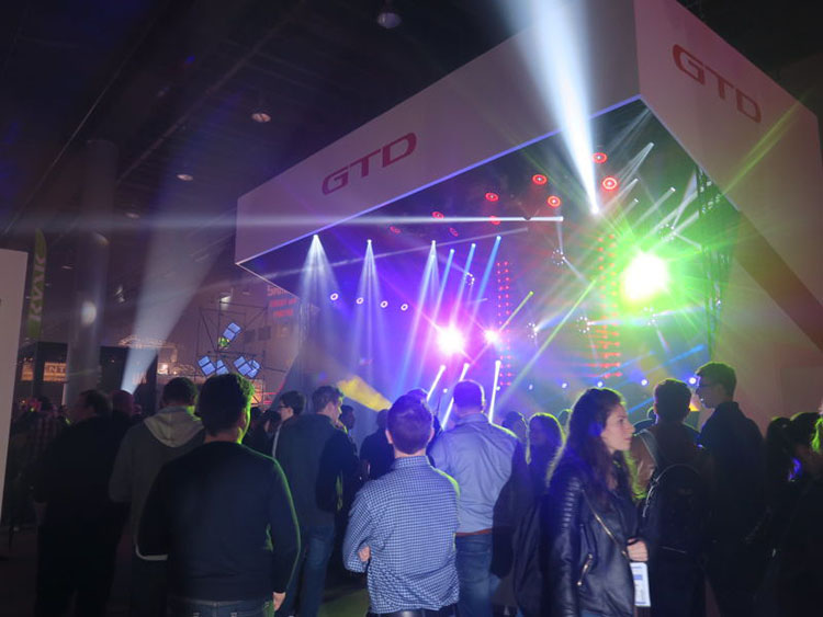 明道燈光/桁架參加2016法蘭克福燈光展(圖4) 明道燈光/桁架參加2016法蘭克福燈光展(圖4)