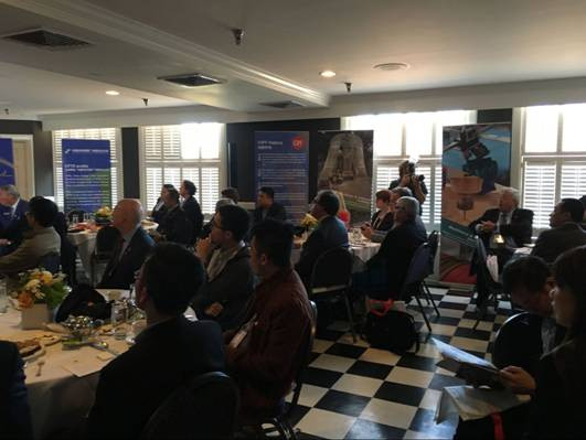 中國(guó)家博會(huì)握手高點(diǎn)家具展(圖2) 中國(guó)家博會(huì)握手高點(diǎn)家具展(圖2)